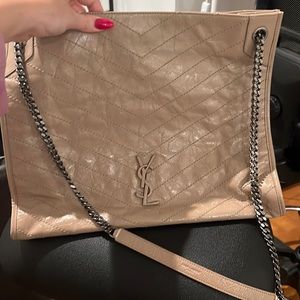 Ysl large tote patten leather